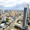 Goiânia também se beneficia da movimentação turística ao funcionar como porta de entrada para visitantes que seguem para diferentes regiões do estado