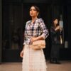 Giovanna Veríssimo afirma que a roupa é apenas parte da conversa sobre moda, comportamento e estilo, e a verdade é fundamental nesse conceito.