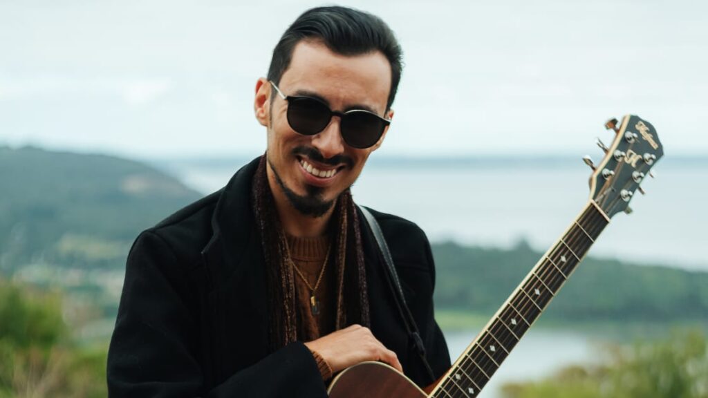 Cantor e compositor Léo Richar vive uma nova fase na carreira e reforça um projeto de expansão voltado ao mercado nacional.