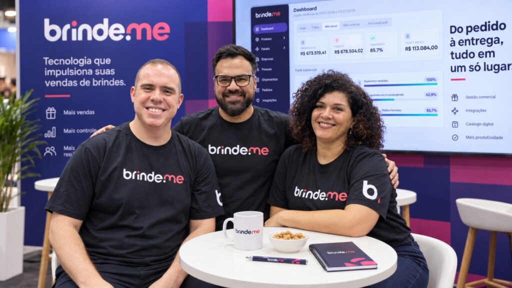 Da esquerda para a direita, Lucas, Robson e Kátia, cofundadores da Brinde.me.