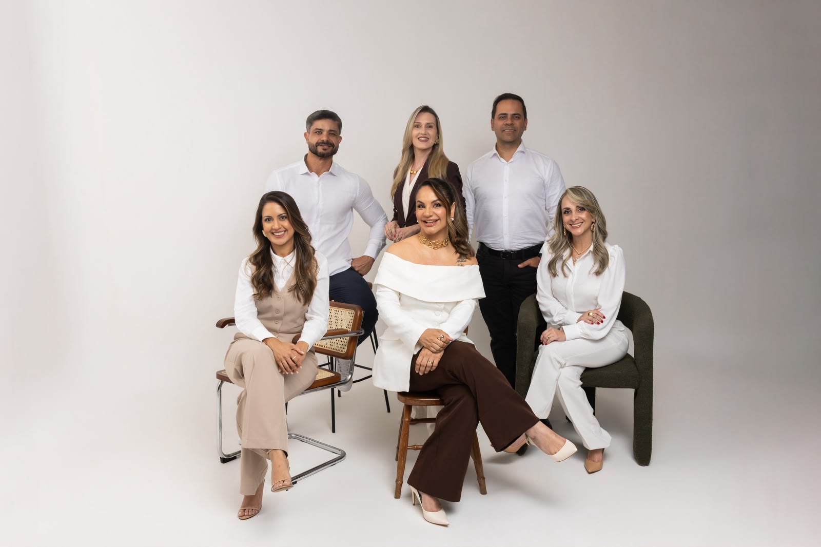 Fernanda Alcântara, Tiago Matheus, Ricardo Alcântara, Carla Alcântara, Ariane Soares e Mariana Lavagnini