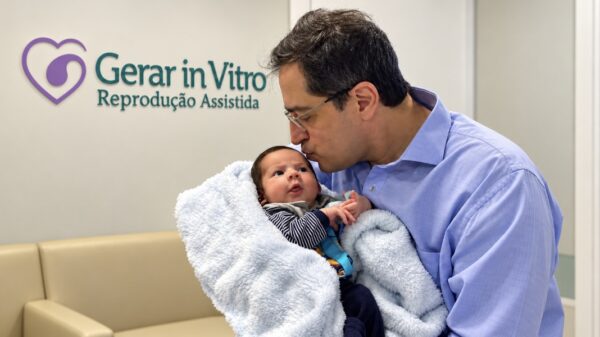 Emílio: Mãe homenageia médico e dá seu nome ao filho após tratamento de fertilidade.