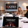 Identidade visual da Revista Razão em ambiente corporativo, com o Portal Razão em destaque.